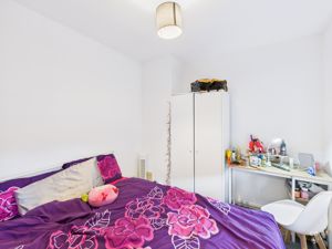 BEDROOM- click for photo gallery